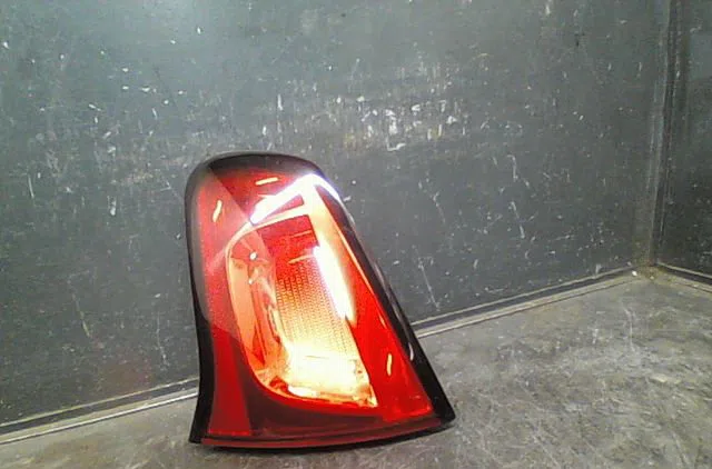 Feu arrière intérieur droit Citroën C3 II (SC_) 1.4 (2009-2016) 5 portes occasion