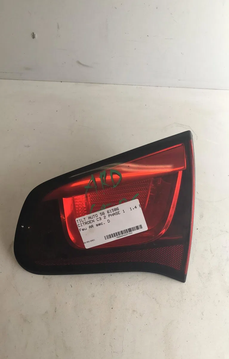 Feu arrière intérieur droit Citroen C3 II (SC_) 1.4 (2009-2016) 5 portes occasion