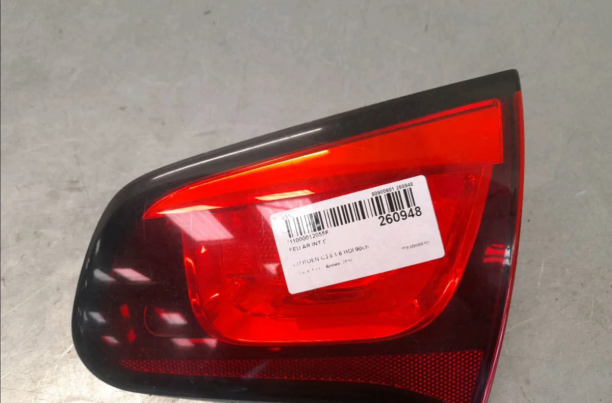 Feu arrière intérieur droit Citroen C3 II (SC_) 1.6 hdi (2009-2016) 5 portes occasion