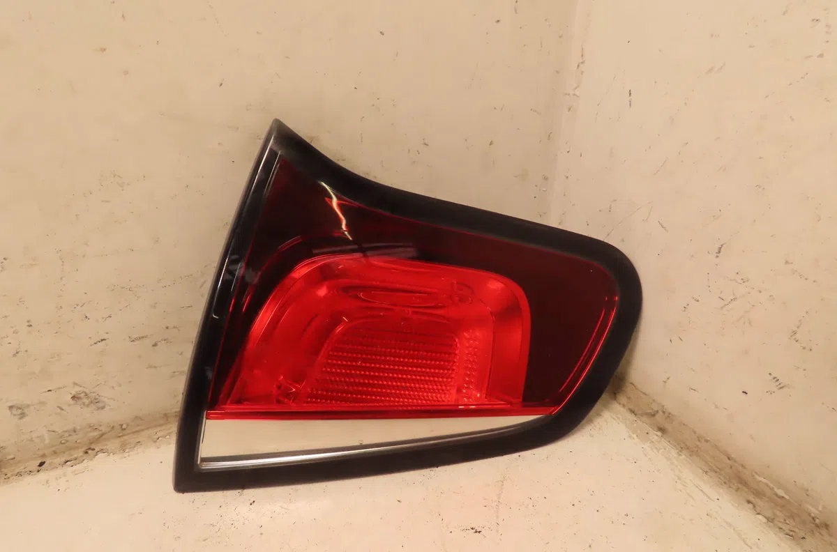 Feu arrière intérieur droit Citroën C3 II (SC_) 1.6 hdi (2009-2016) 5 portes occasion