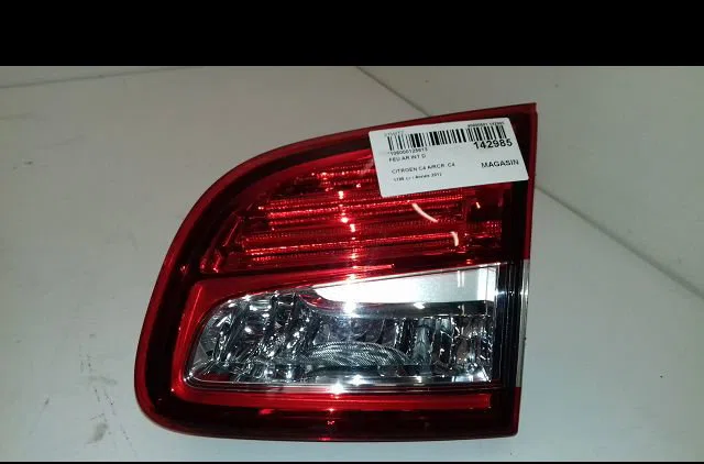 Feu arrière intérieur droit Citroën C4 AIRCROSS 1.8 hdi 150 (2012) occasion