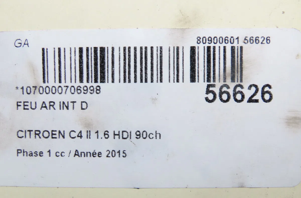 Feu arrière intérieur droit Citroen C4 II (NC_) 1.6 hdi 90 (2009) 5 portes occasion