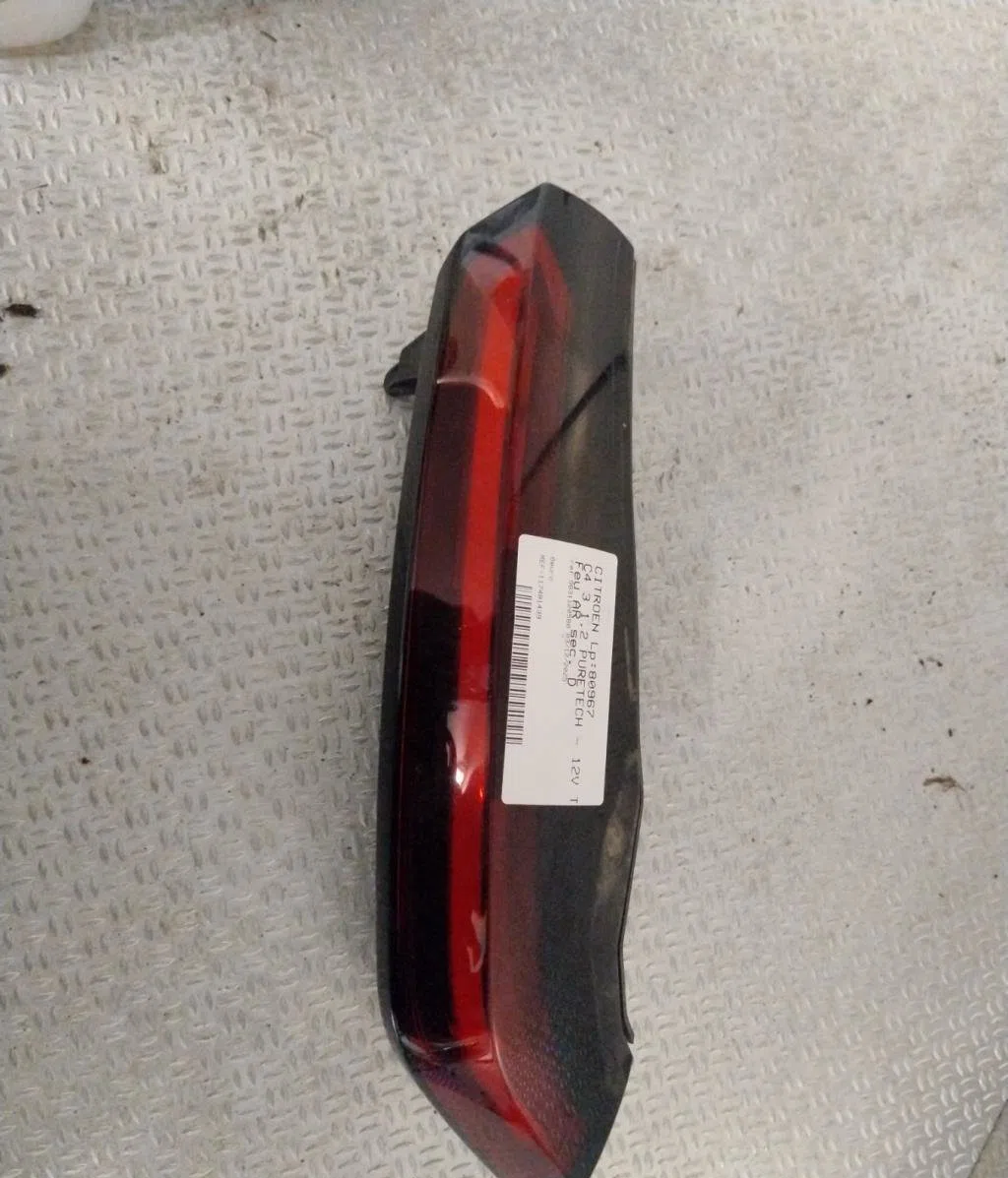 Feu arrière intérieur droit Citroen C4 III (BA_, BB_, BC_) 1.2 puretech 130 (bahnsa, bahnsb) (2020) occasion