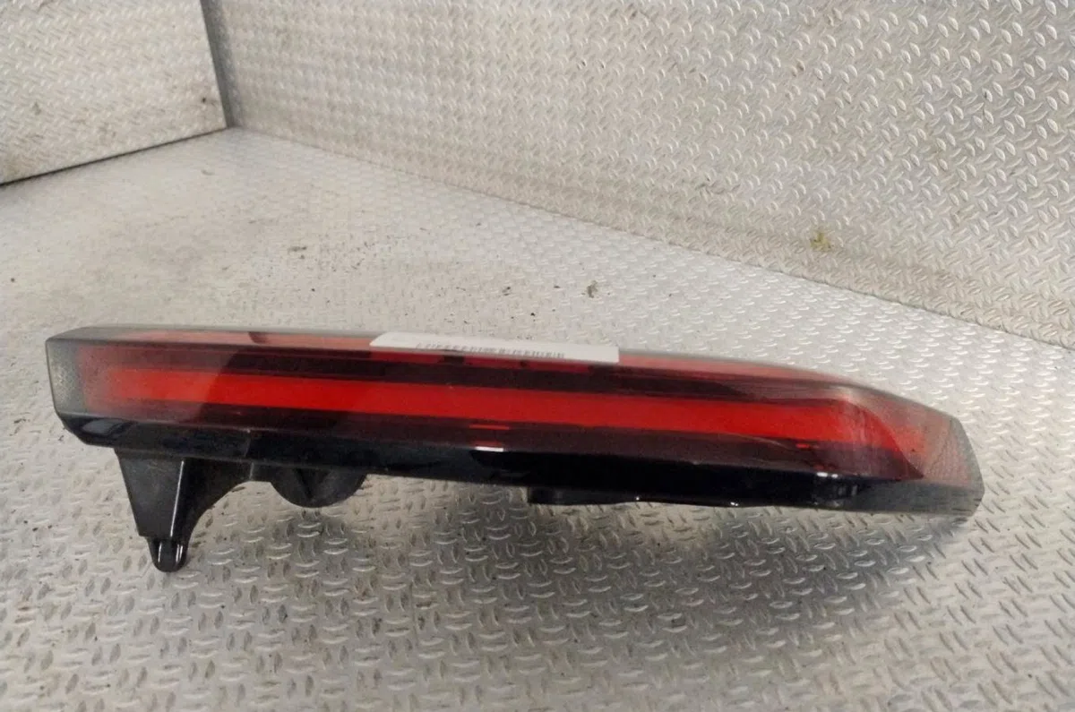 Feu arrière intérieur droit Citroen C4 III (BA_, BB_, BC_) 1.2 puretech 130 (bahnsa, bahnsb) (2020) occasion