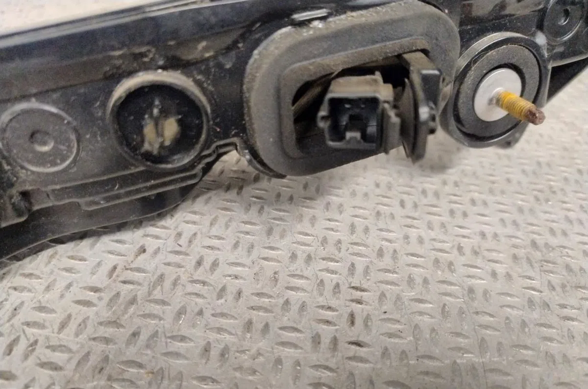 Feu arrière intérieur droit Citroen C4 III (BA_, BB_, BC_) E-c4 (bczkxc) (2020) occasion
