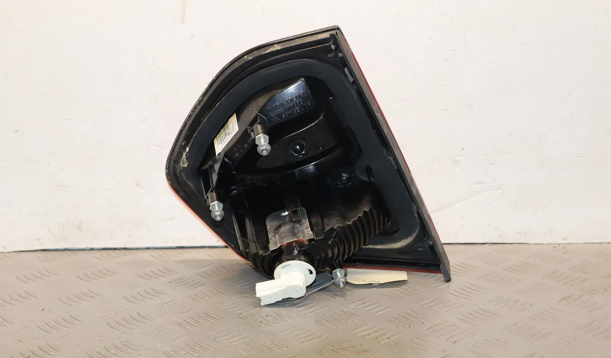 Feu arrière intérieur droit Citroen C4 PICASSO I Monospace (UD_) 1.6 hdi 110 (2010-2013) 5 portes occasion