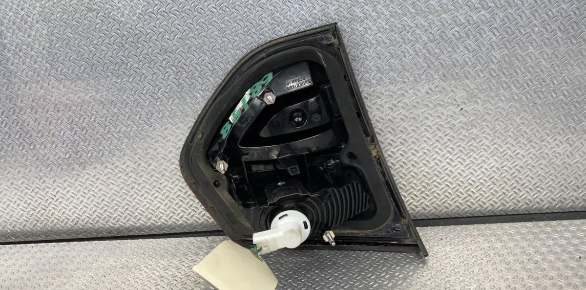 Feu arrière intérieur droit Citroen C4 PICASSO I Monospace (UD_) 1.6 hdi (2007-2013) 5 portes occasion