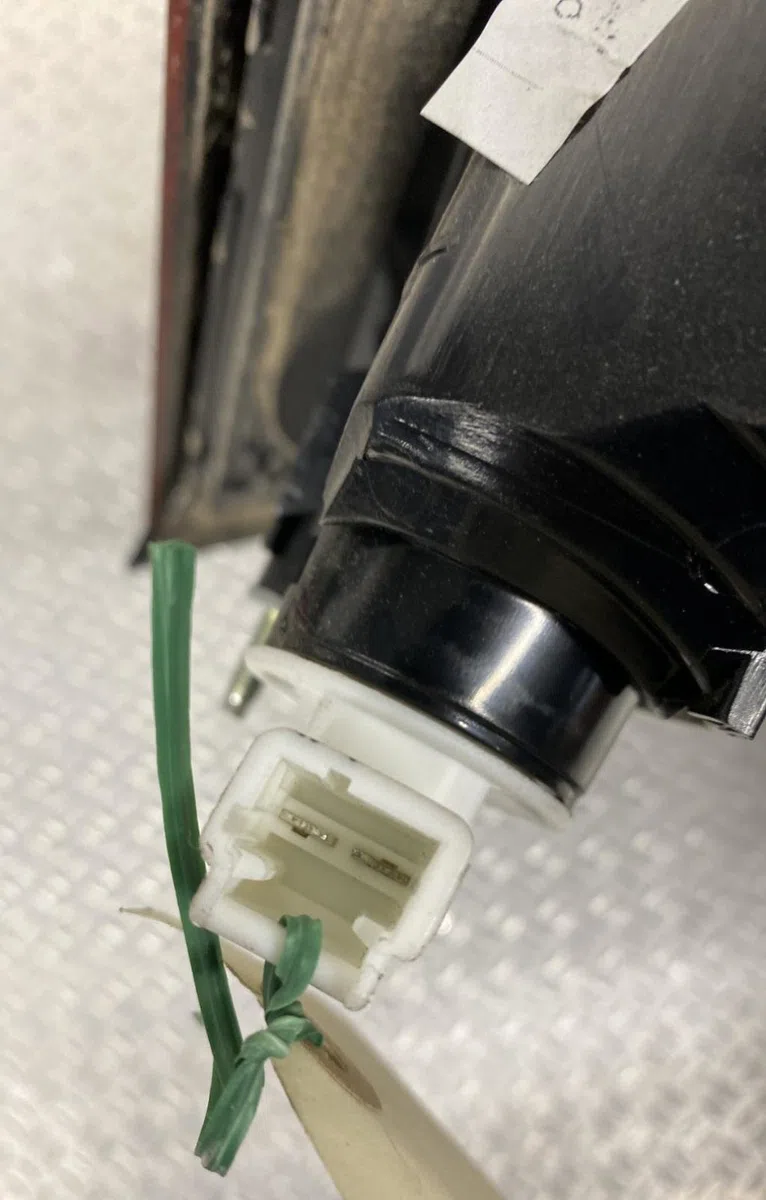 Feu arrière intérieur droit Citroen C4 PICASSO I Monospace (UD_) 1.6 hdi (2007-2013) 5 portes occasion