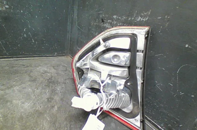Feu arrière intérieur droit Citroën C4 PICASSO I Monospace (UD_) 1.6 hdi (2007-2013) 5 portes occasion