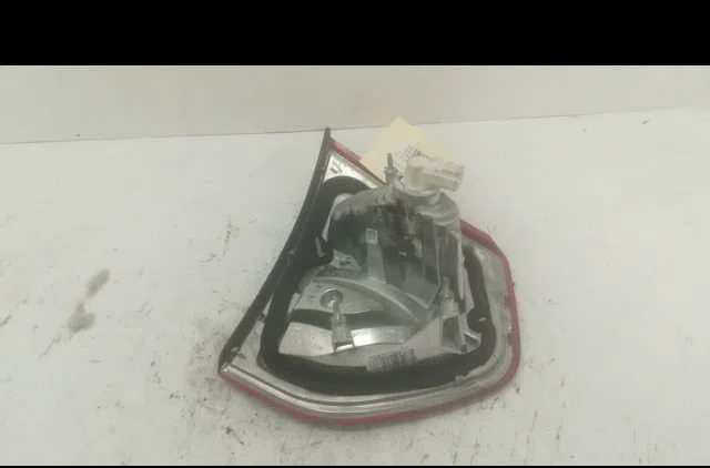 Feu arrière intérieur droit Citroen C4 PICASSO I Monospace (UD_) 2.0 hdi 138 (2006-2013) 5 portes occasion