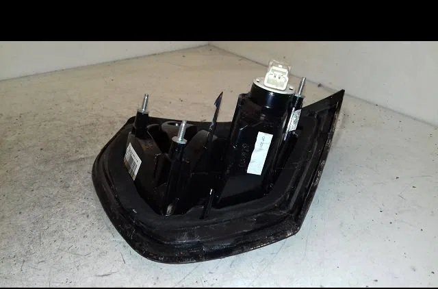Feu arrière intérieur droit Citroën C4 PICASSO I Monospace (UD_) 2.0 hdi 150 (2009-2013) 5 portes occasion