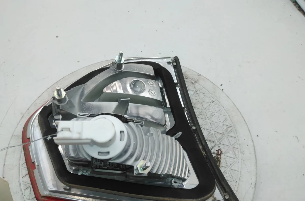 Feu arrière intérieur droit CITROEN C4 PICASSO I occasion