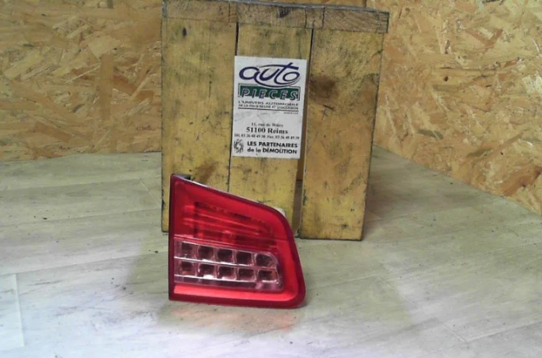 Feu arrière intérieur droit CITROEN C5 2  C5 2 occasion