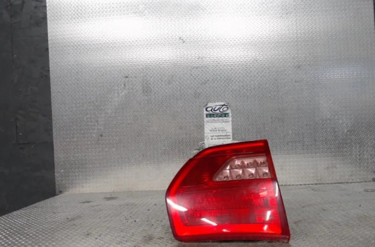 Feu arrière intérieur droit Citroen C5 III Break (RW_) 2.0 hdi 140 (2009) 5 portes occasion