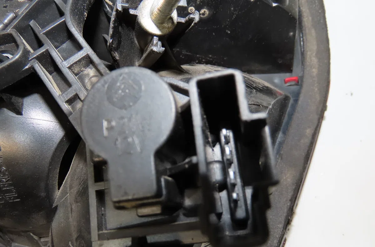 Feu arrière intérieur droit Citroen C5 III Break (RW_) 2.0 hdi 140 (2009) 5 portes occasion