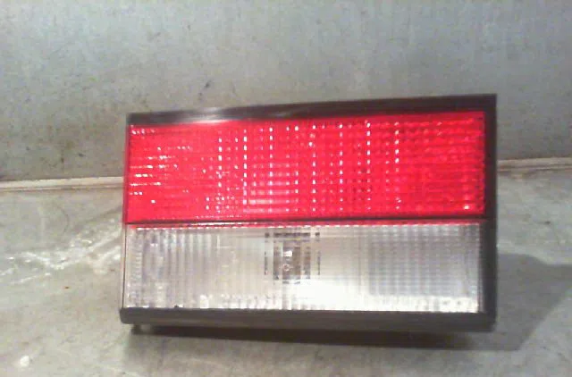 Feu arrière intérieur droit CITROEN XANTIA Phase 1 03-1993--06-1998 occasion