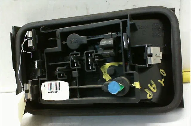 Feu arrière intérieur droit CITROEN XANTIA Phase 2 12-1997--06-2001 1.8i 16v occasion