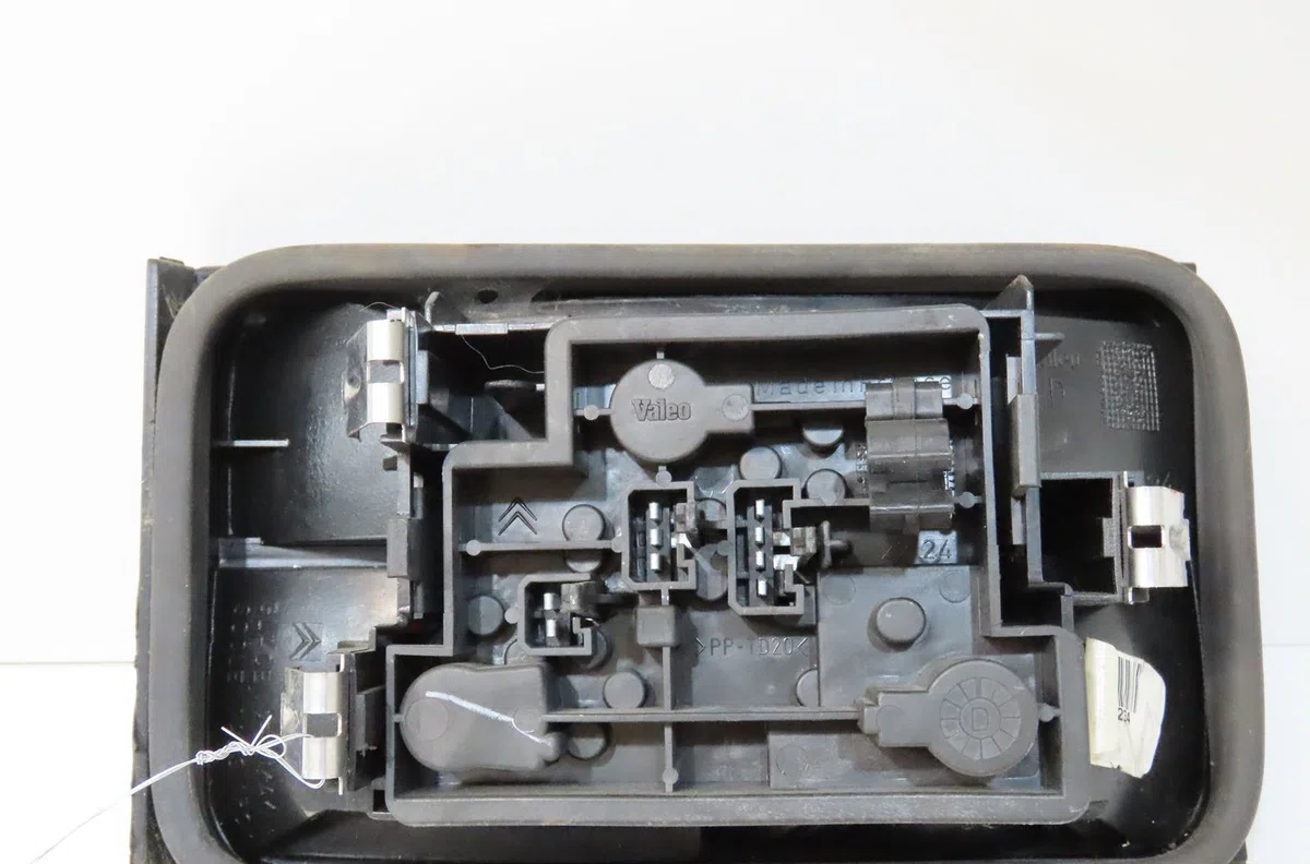 Feu arrière intérieur droit Citroen XANTIA (X1_, X2_) 2.0 i 16v (1993-1998) occasion