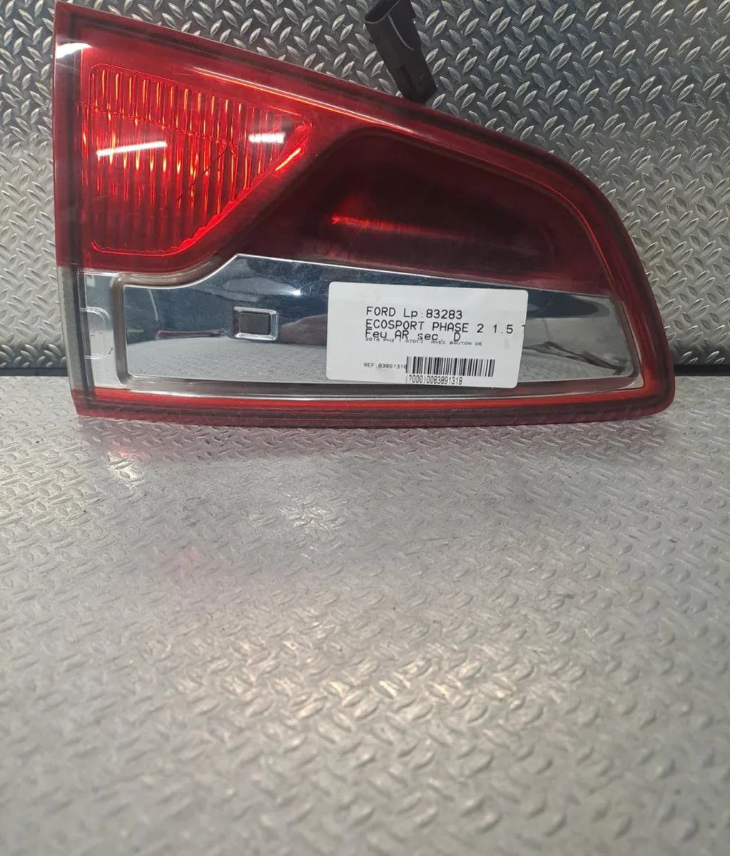 Feu arrière intérieur droit Ford ECOSPORT 1.5 ecoblue tdci (2015) occasion