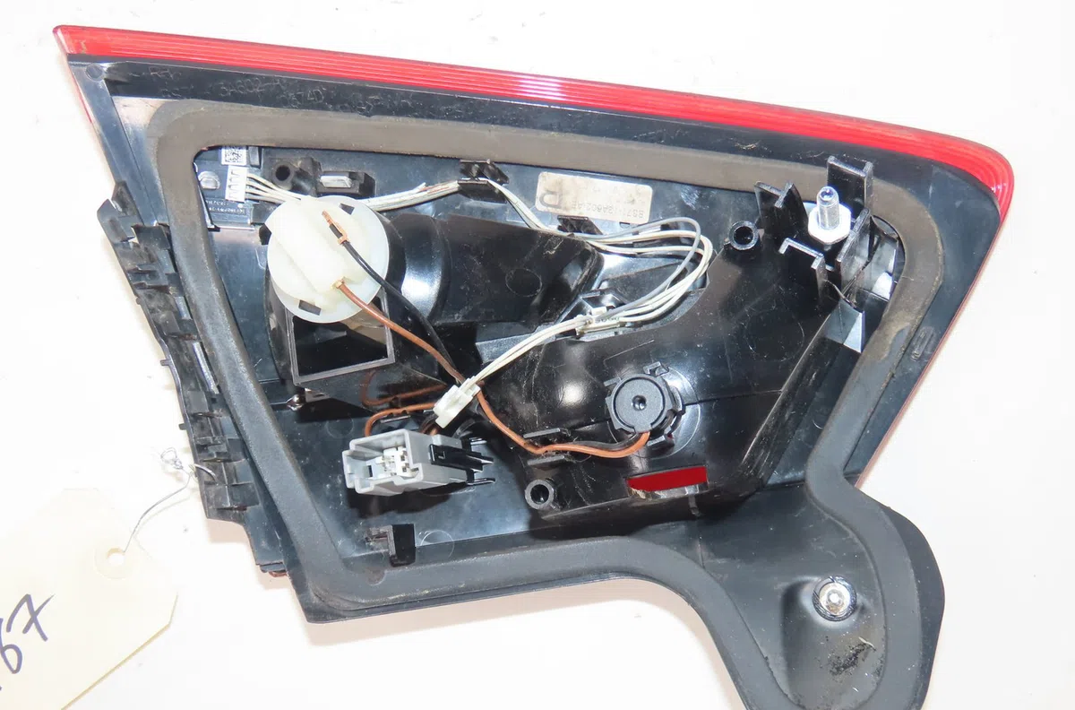 Feu arrière intérieur droit Ford MONDEO IV (BA7) 1.6 tdci (2011-2015) occasion