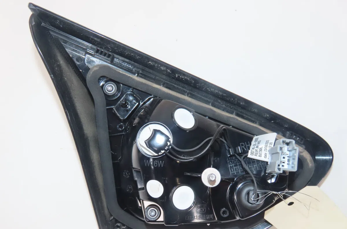 Feu arrière intérieur droit Ford PUMA (J2K, CF7) 1.0 ecoboost mhev (2019) occasion