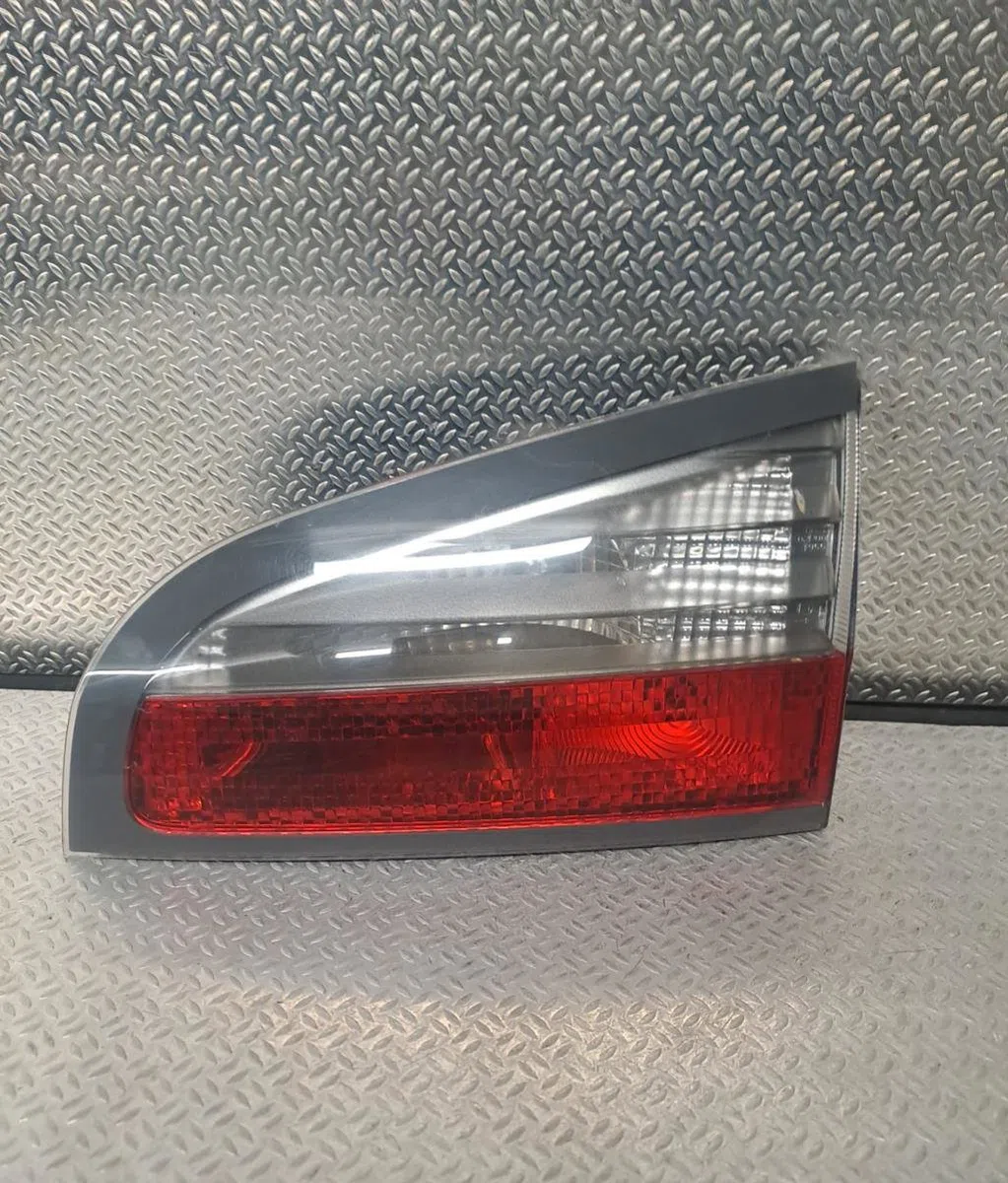Feu arrière intérieur droit Ford S-MAX (WA6) 1.8 tdci (2006-2014) occasion