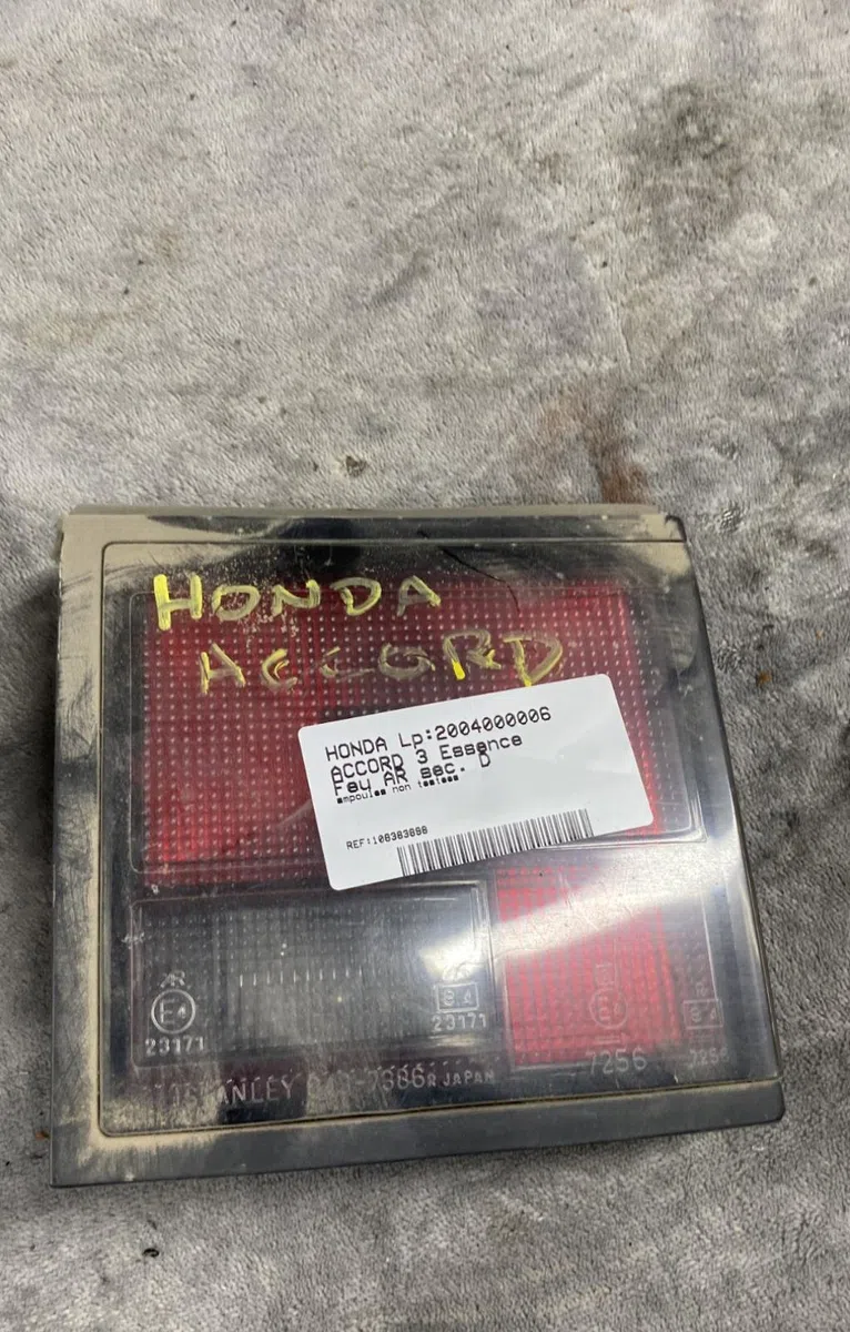 Feu arrière intérieur droit HONDA ACCORD 3 occasion