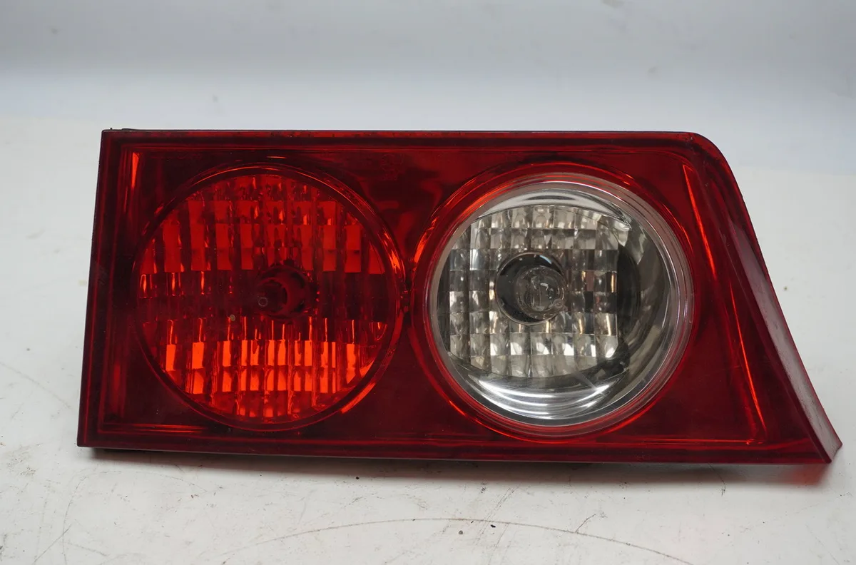 Feu arrière intérieur droit Honda ACCORD VII (CL, CN) 2.2 i-ctdi (cn1) (2004-2008) occasion