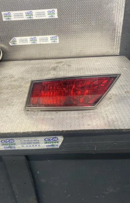 Feu arrière intérieur droit HONDA CIVIC 8  CIVIC 8 PHASE 2 occasion