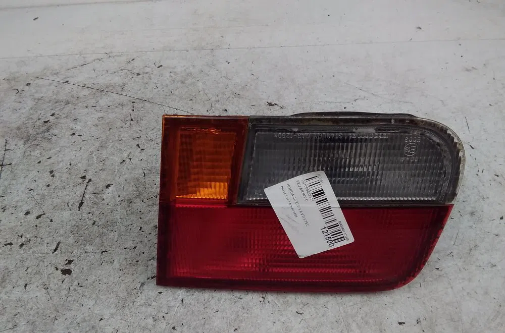 Feu arrière intérieur droit HONDA CIVIC V 1996 occasion