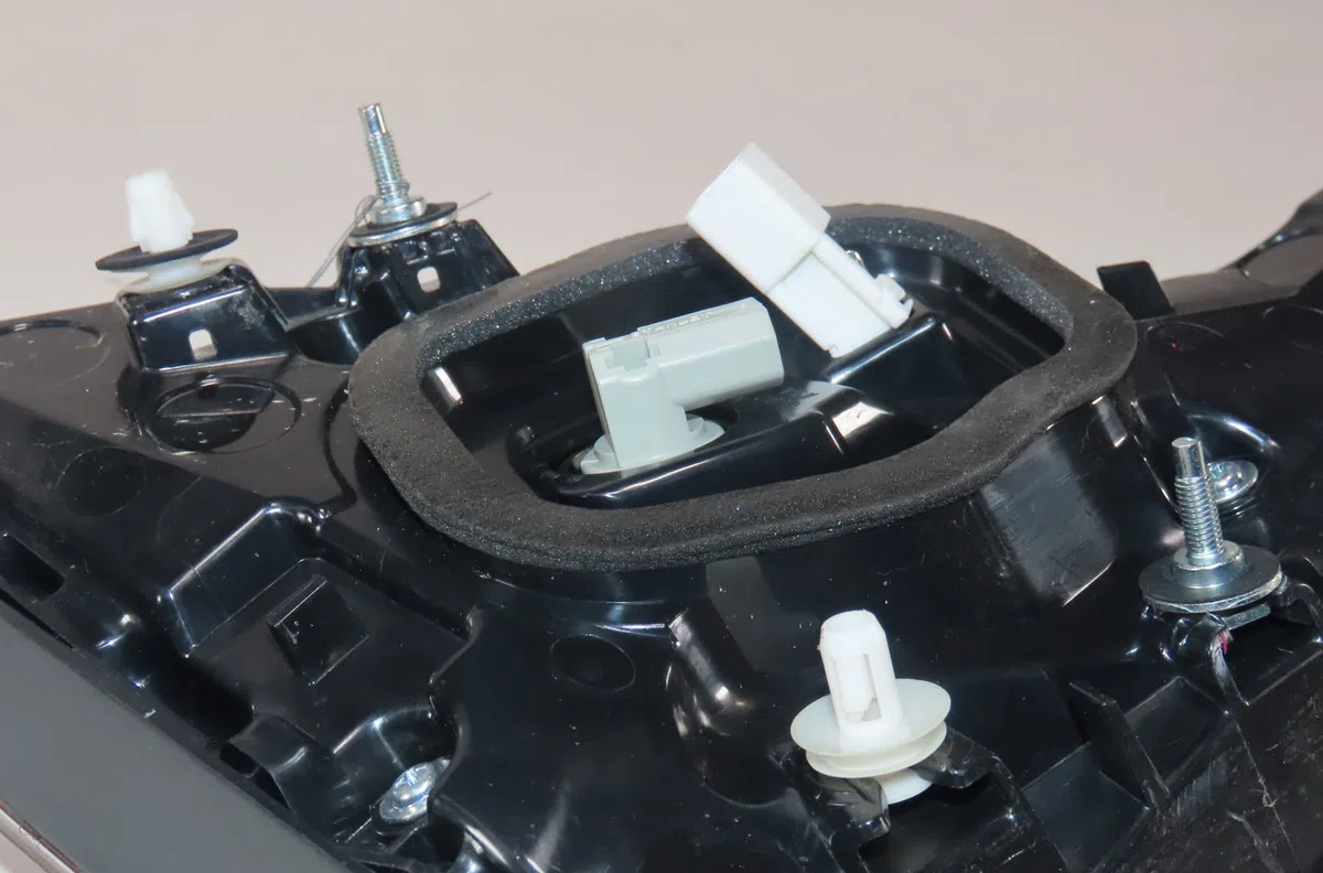 Feu arrière intérieur droit Honda CIVIC XI 3-5 portes (FL) 2.0 e:hev (2022) occasion