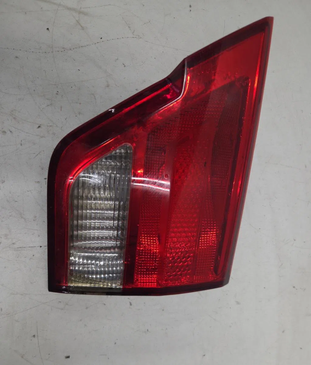 Feu arrière intérieur droit JEEP GRAND CHEROKEE 3 PHASE 1 occasion