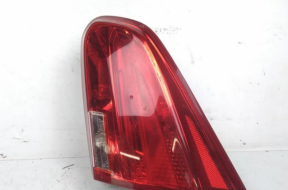 Feu arrière intérieur droit KIA CEE-D 2014 occasion