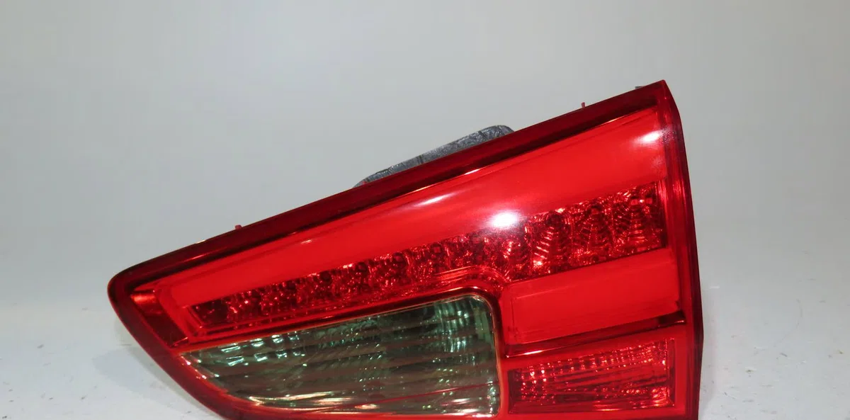 Feu arrière intérieur droit Kia CEE'D Sportswagon (JD) 1.6 crdi 128 (2012-2015) occasion