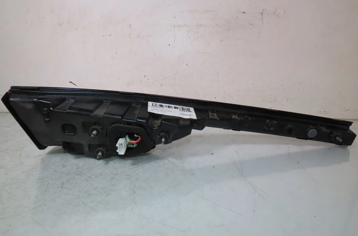 Feu arrière intérieur droit Kia PROCEED (CD) 1.0 t-gdi (2018) occasion