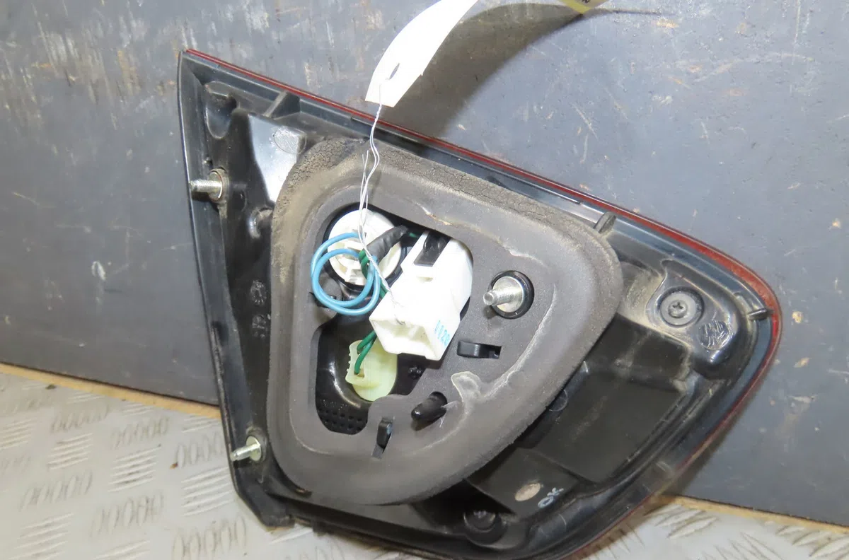 Feu arrière intérieur droit Kia RIO III (UB) 1.1 crdi (2011-2017) occasion
