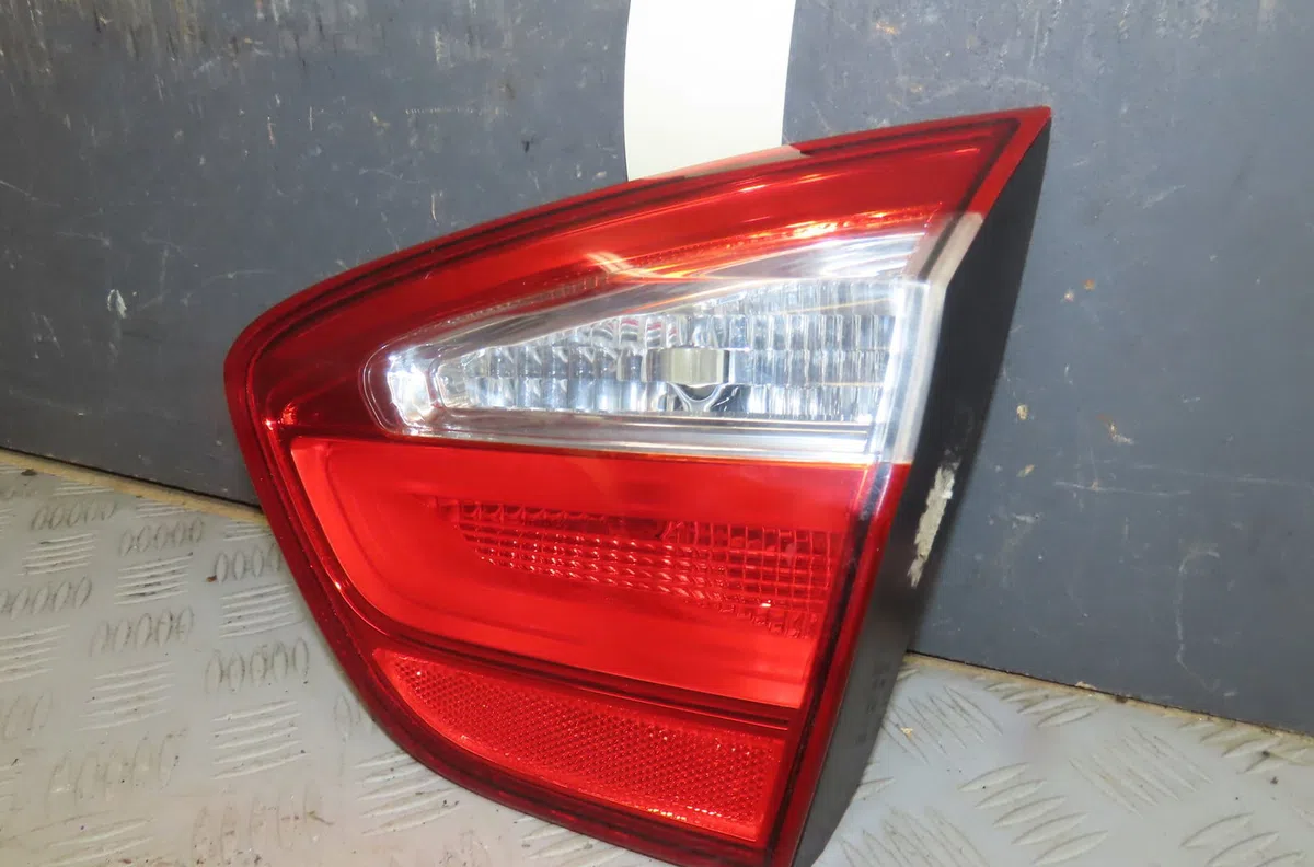 Feu arrière intérieur droit Kia RIO III (UB) 1.1 crdi (2011-2017) occasion