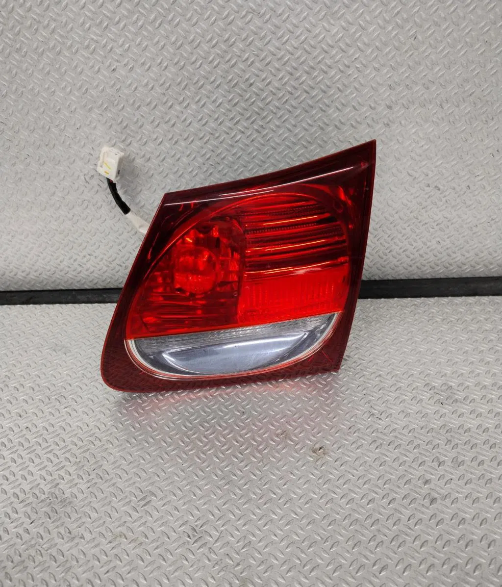 Feu arrière intérieur droit Lexus GS (_S19_) 450h (grs191_, gws191_) (2006-2011) occasion