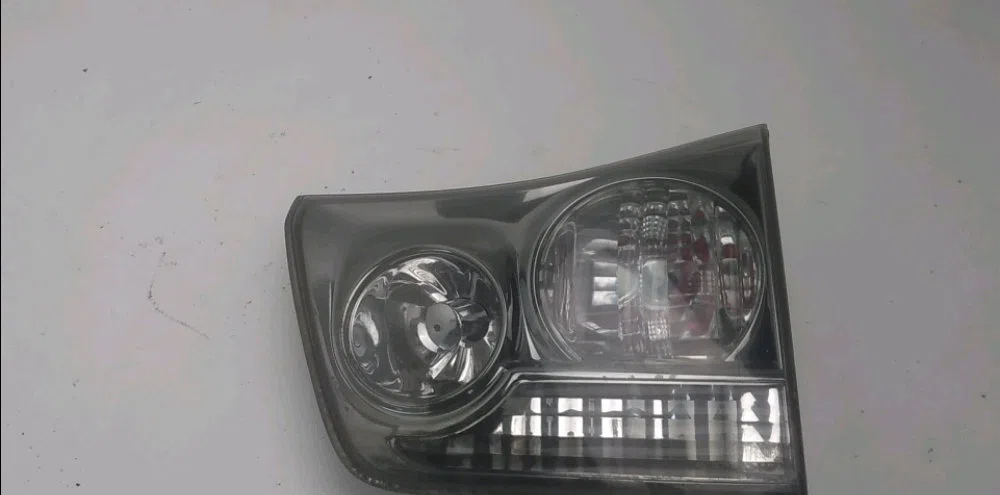 Feu arrière intérieur droit Lexus RX (_U3_) 300 (mcu35_) (2003-2008) occasion