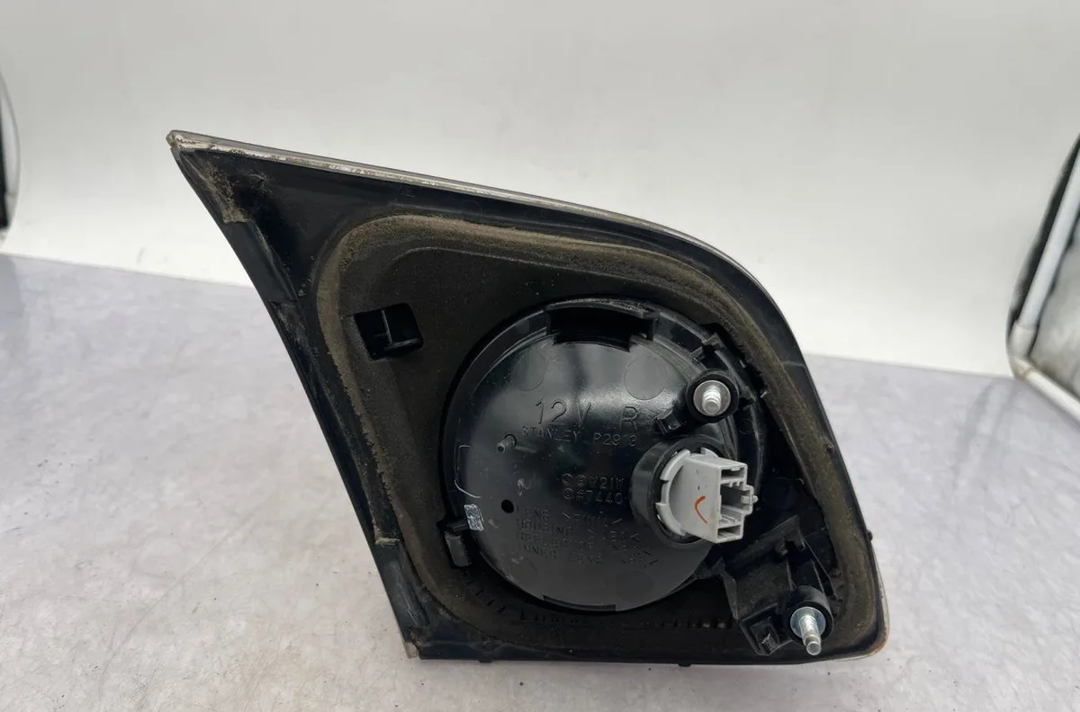 Feu arrière intérieur droit MAZDA 3 1 PHASE 2 occasion