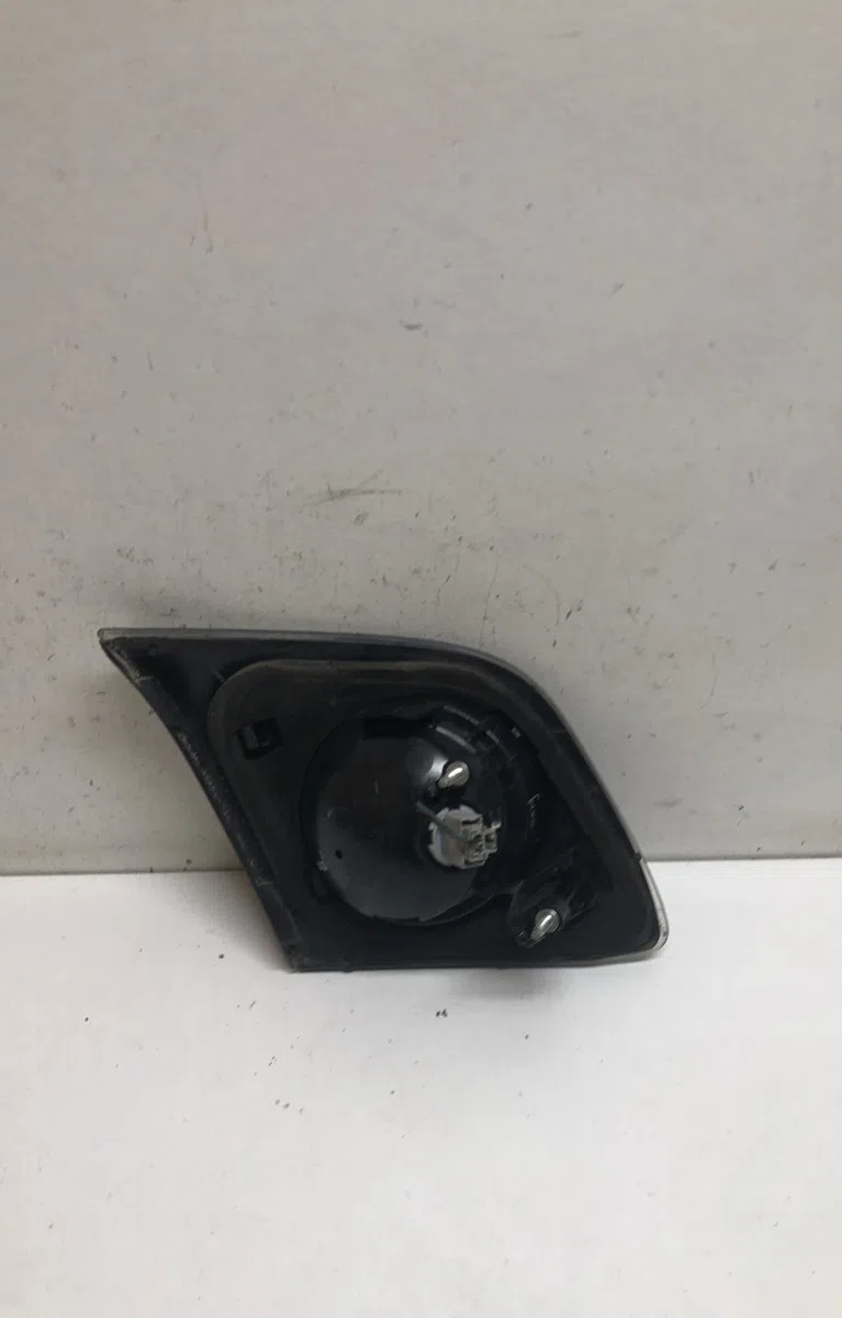 Feu arrière intérieur droit Mazda 3 (BK) 1.6 (bk14) (2003-2009) occasion