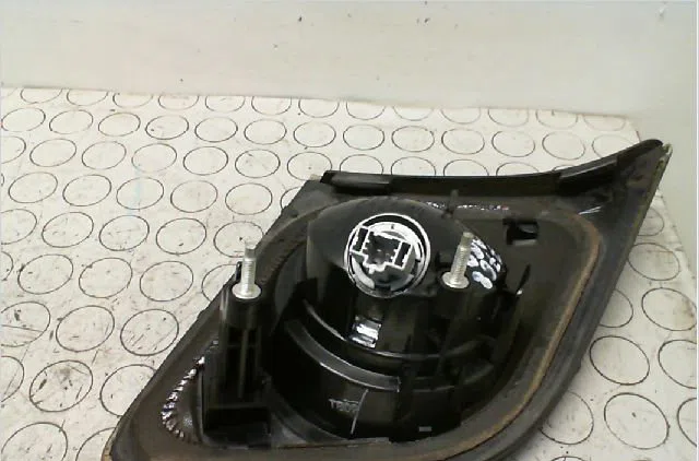 Feu arrière intérieur droit Mazda 3 (BK) 1.6 di turbo (2004-2009) occasion