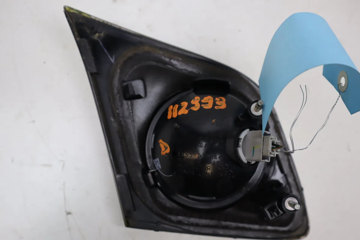 Feu arrière intérieur droit Mazda 3 (BK) 1.6 di turbo (2004-2009) occasion