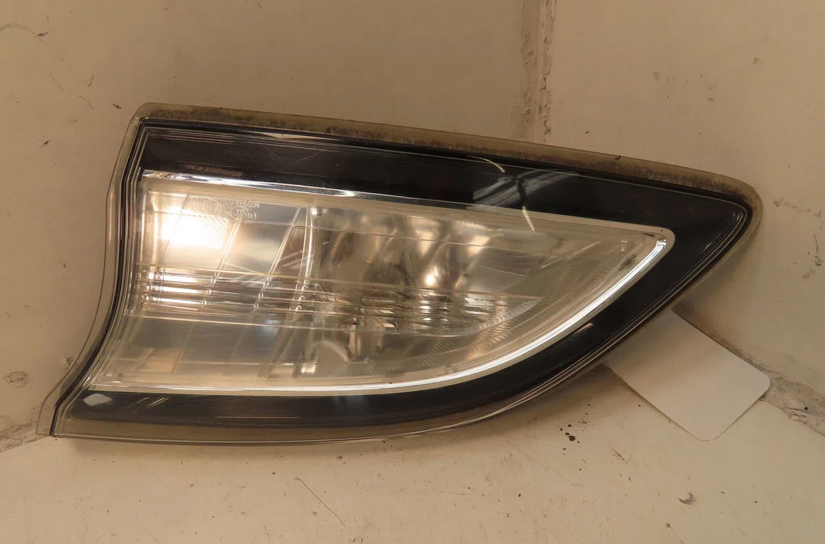 Feu arrière intérieur droit Mazda 3 (BL) 1.6 mz-cd (bl14) (2008-2013) occasion