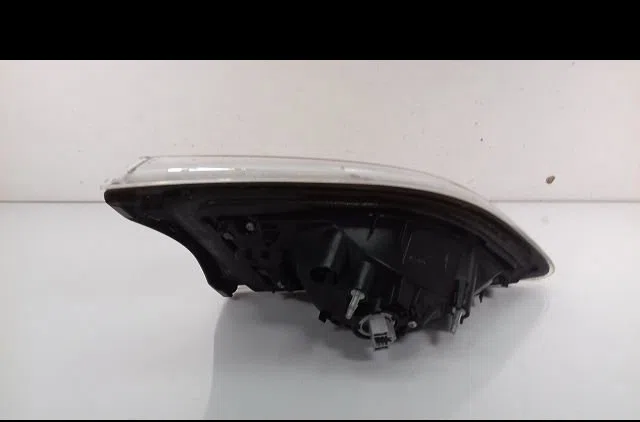 Feu arrière intérieur droit Mazda 3 (BL) 2.0 mzr (blefw) (2009-2014) occasion