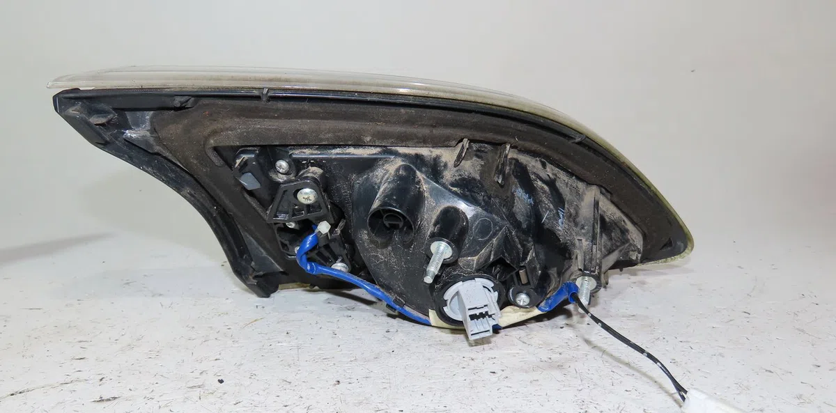 Feu arrière intérieur droit Mazda 3 (BL) 2.3 mps turbo (bl14) (2008-2014) occasion