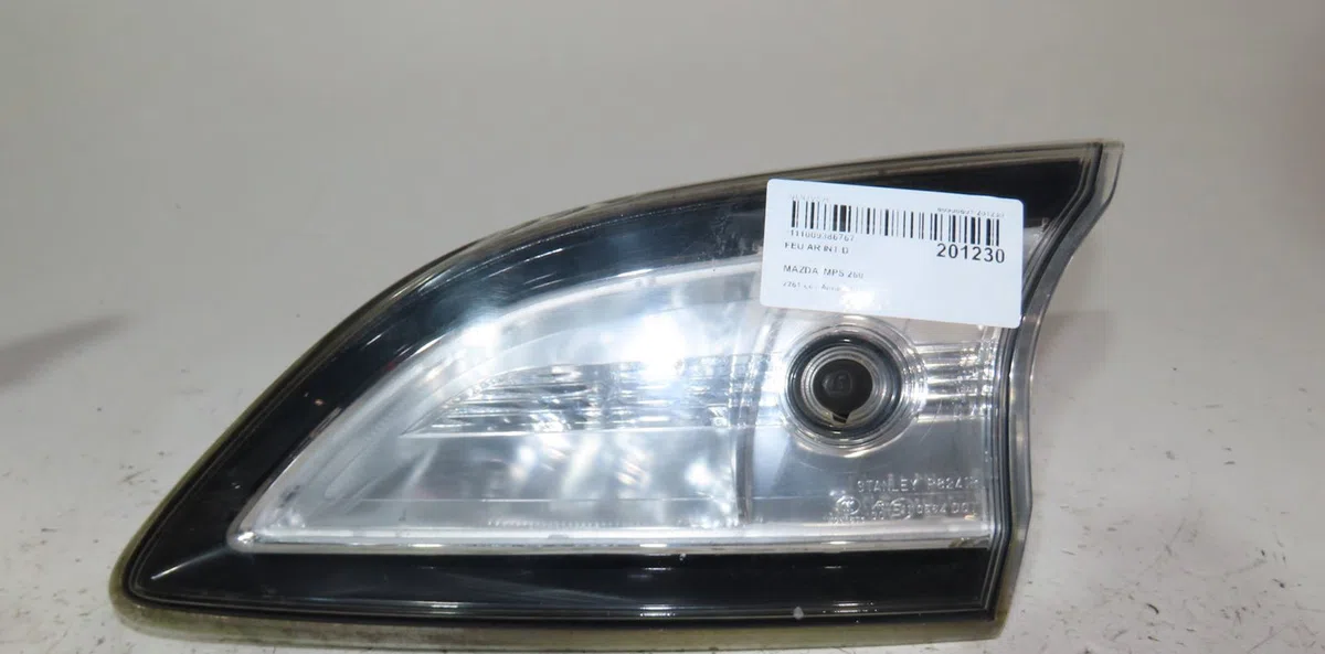 Feu arrière intérieur droit Mazda 3 (BL) 2.3 mps turbo (bl14) (2008-2014) occasion