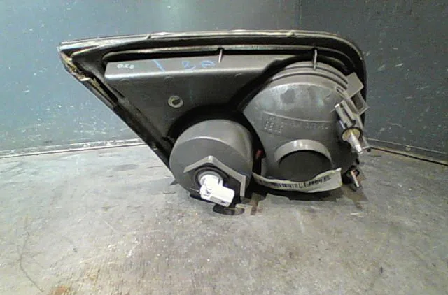 Feu arrière intérieur droit Mazda 6 Hatchback (GG) 2.0 di (gg14) (2002-2007) occasion