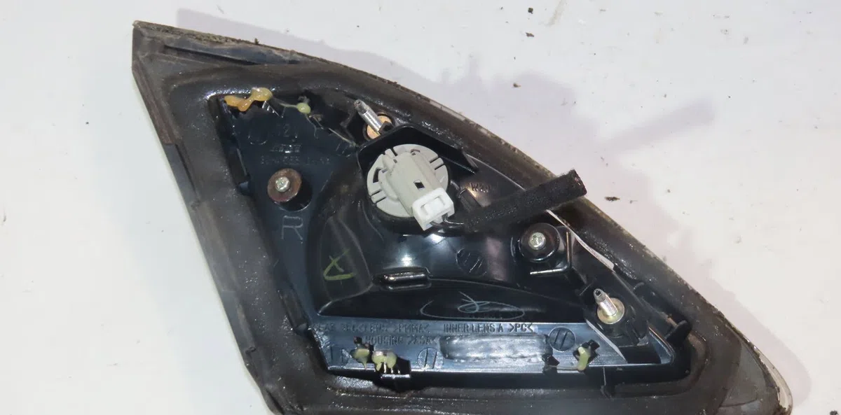Feu arrière intérieur droit Mazda 6 Hatchback (GH) 2.2 d (gh10) (2010-2012) occasion