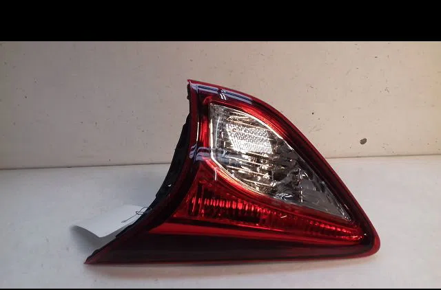Feu arrière intérieur droit Mazda CX-5 (KE, GH) 2.2 d (ke2fw) (2012-2017) 5 portes occasion